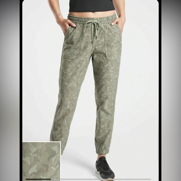 Athleta pants Women Size 0 joggers Farallon Green Printed Camo Drawstring b9 - Picture 1 of 11